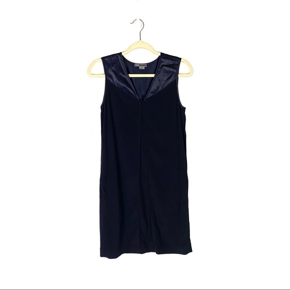 Vince V-Neck Matte Shine Dress Size XS Navy Pockets - Picture 2 of 12